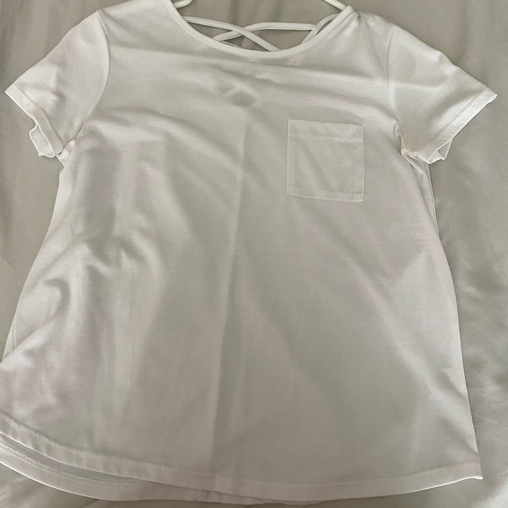 White simple tshirt Nordstrom detail back pocket